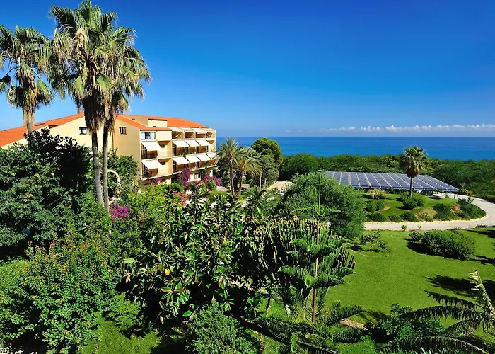 Alberi Del Paradiso Cefalù